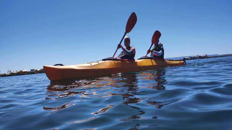 Puno: Día completo de kayak en el lago Titicaca