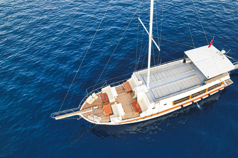 Fethiye: Full-Day 12 Islands Sailing Experience Fethiye: 12 Islands Boat Trip Hotel Transfer