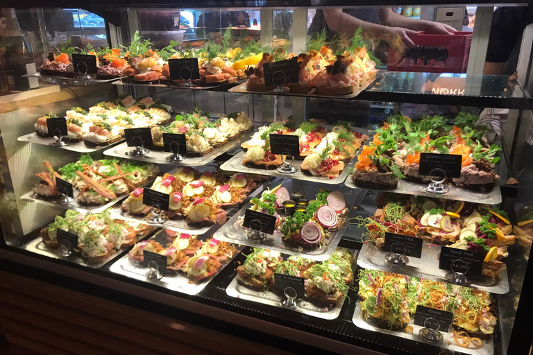 Copenhagen: Old Town, Hidden Gems & Local Pub Tour and Lunch