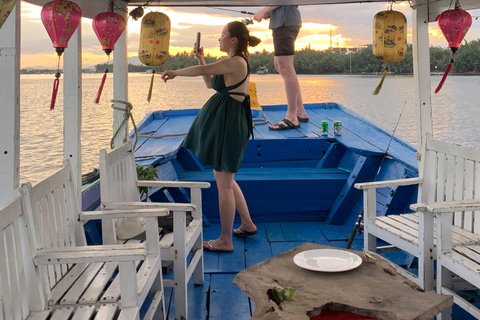 HoiAn: Sunset Fishing Boat Tour and BBQ Dinner with locals
