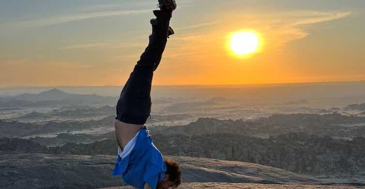 Jeddah: Moon Mountain Guided Hiking Tour with Snacks photo 6