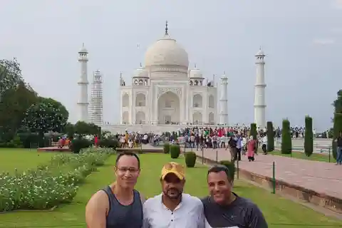 Skip the Line Taj Mahal and Agra Fort Private Tour