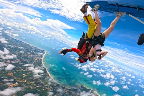 Pattaya-Bangkok Tandem Skydive with Ocean Views VIP Package