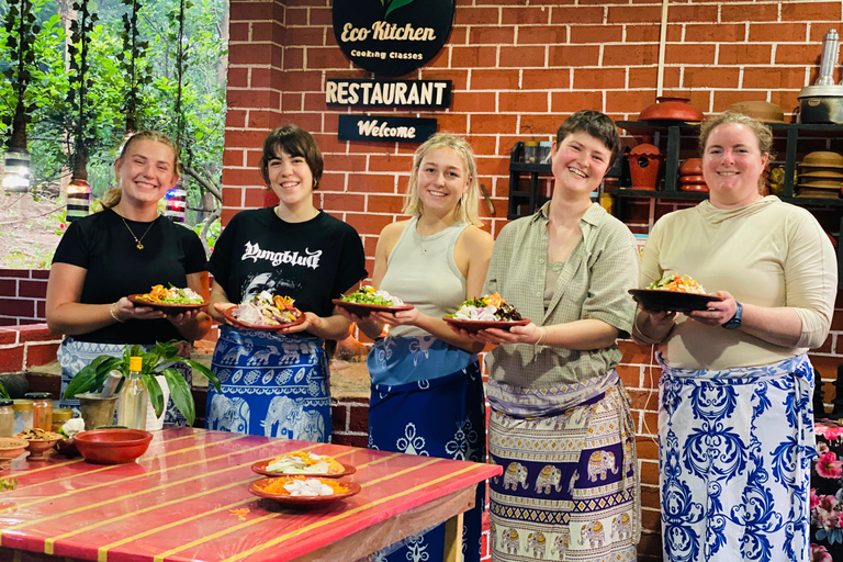 Sigiriya: Village Cooking Class with Local Family