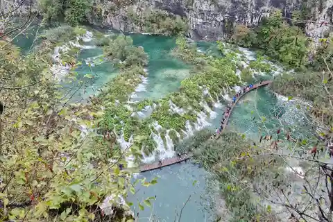 Plitvice: Plitvicesjöarnas guidade tur med båtresa
