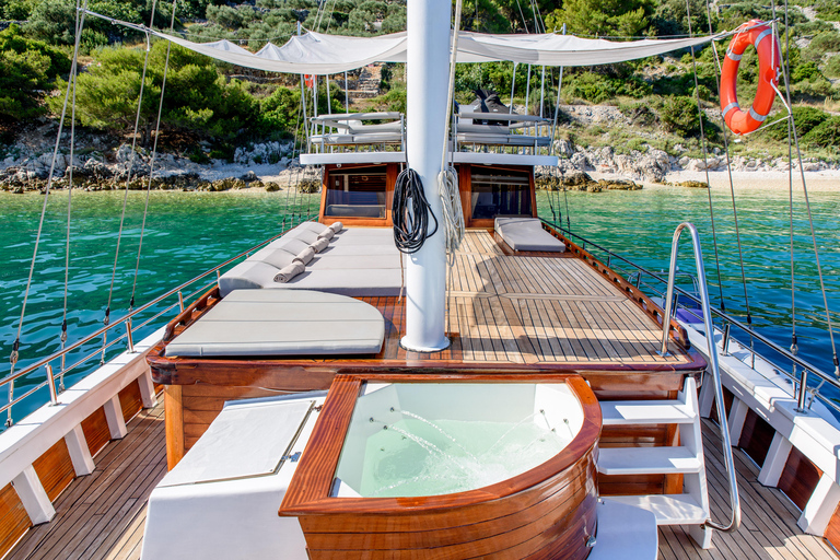 Brac/Hvar/Lagoa Azul - Excursão de um dia de barco