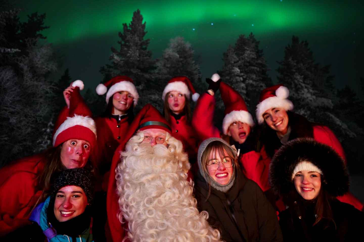Rovaniemi: Meet Santa Claus & Northern Lights Experience