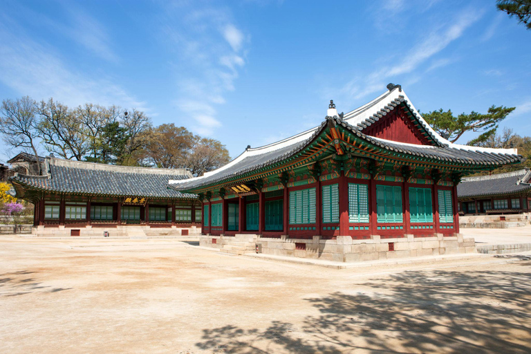 Seoul: Royal Palaces, Secret Garden, and Hanok Village Tour