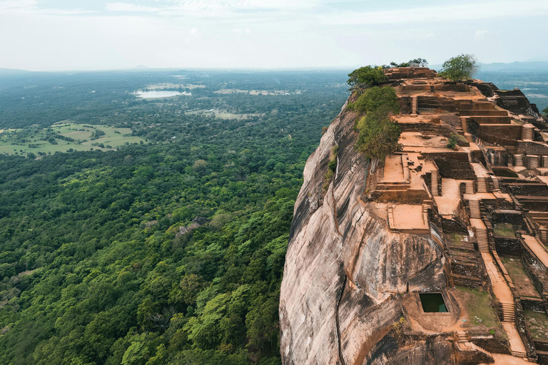 Private Sigiriya, Safari & Village Tour: Colombo/Kandy/South From Sigiriya: Complete Core Tour (Direct Access)