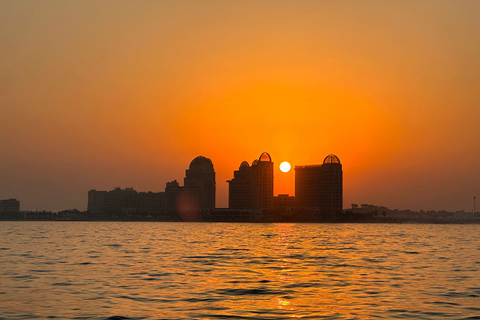 Doha: Båttur i solnedgången med drycker