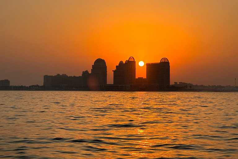 Doha : Croisière au coucher du soleil avec boissons