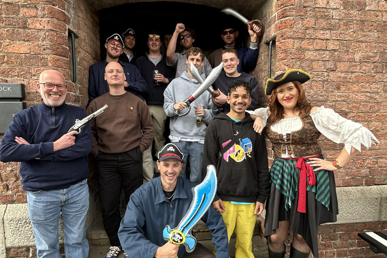 Liverpool: tour dei pub pirata e tour in barcaLiverpool: Giro dei pub pirata e tour in barca