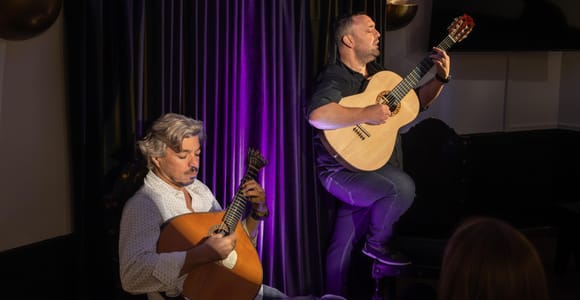 Lisbon: Fado Experience with Live Music and Drinks