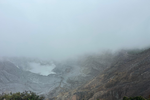 From San José: 3-Day Costa Rica Volcanoes & Waterfalls Tour