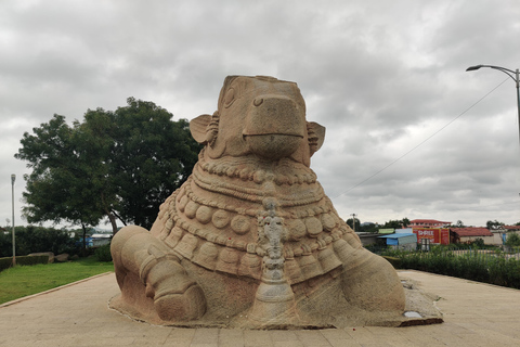 Z Bangalore: 1-dniowa wycieczka do świątyni Lepakshi i posągu Adiyogi