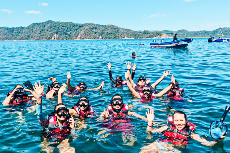 From Jaco: Tortuga Island Boat Tour with Snorkel and Lunch