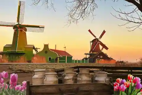 Vanuit Amsterdam Giethoorn & Zaanse Schans Kleine Groepsdagtocht