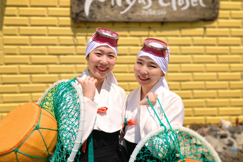 Jeju: Haenyeo UNESCO Sea Women Photoshoot Experience