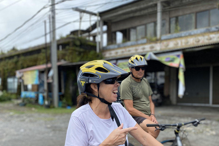 Ubud : PRIVATE Bike Tour inside Rice Field Ubud Countryside Sharing Group