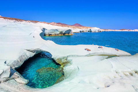 Au départ de La Canée : excursion d&#039;une journée sur l&#039;île de Milos (Plaka, Sarakiniko)La Canée : excursion sur l&#039;île de Milos avec transfert depuis Herakleion