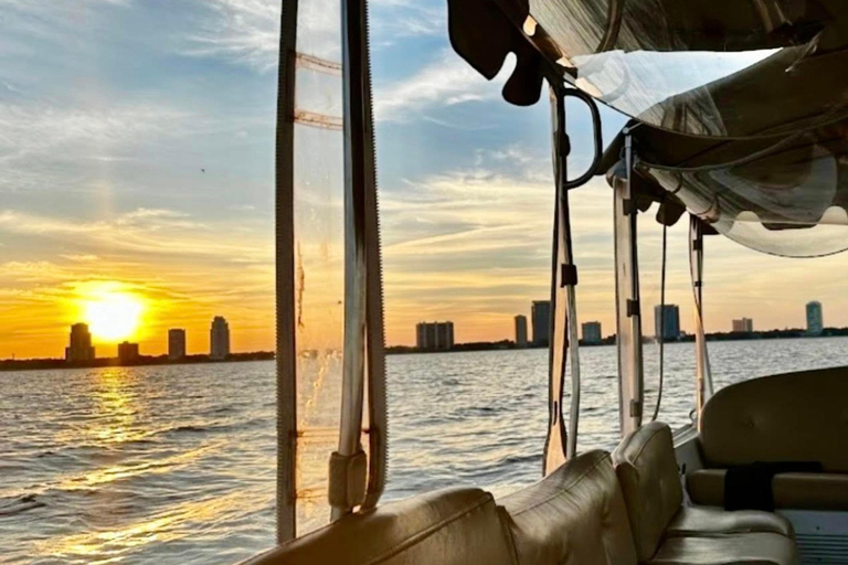 Tampa: Private Downtown Boat Cruise 4-Hour Private Downtown Tampa Boat Cruise