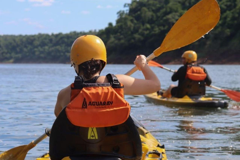 Puerto Iguazú: Aguaray Kayaking and Trekking Day Trip