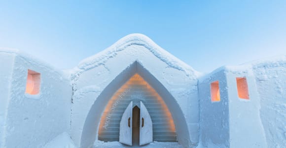 Rovaniemi: Visit Arctic Snow Hotel with Transfer