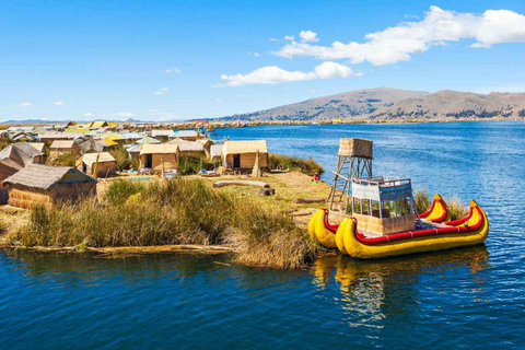 Vanuit Puno: Uros en Taquile eilanden dagvullende tour met lunch