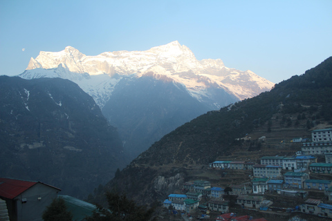 Everest-Hochpässe-Odyssee: Eine 15-tägige Trekking-Expedition