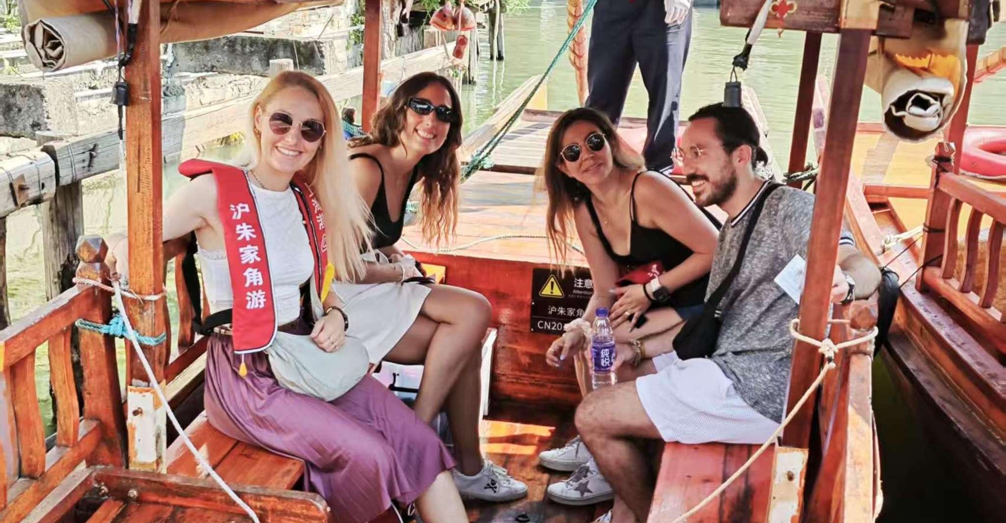 Yu Garden, Old Street, Bund & Zhujiajiao Water Town Bus Tour photo 15