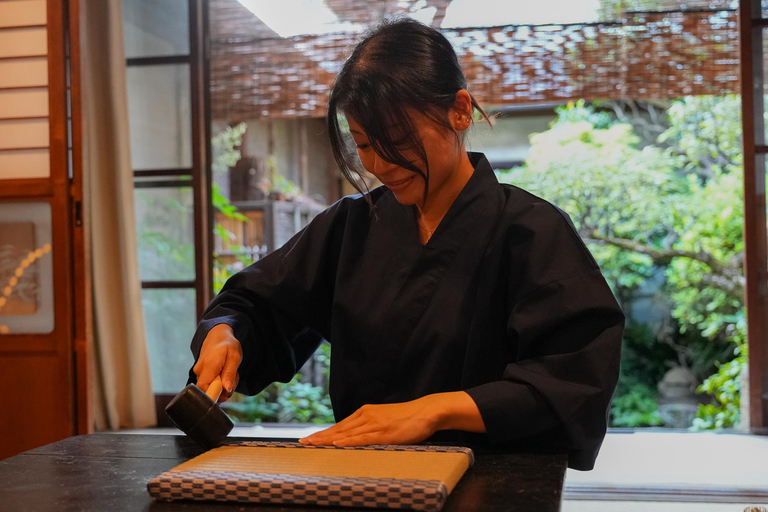 Nara: Tatami-Making Workshop with Tea and Sweets