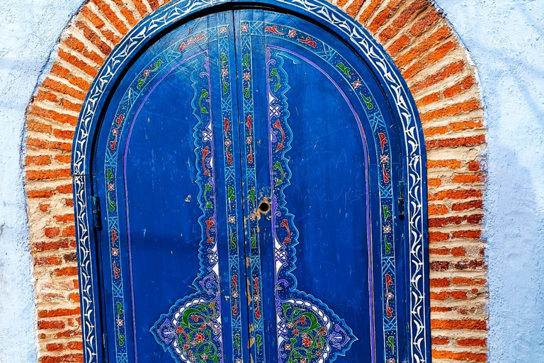 Au départ de Fès : Chefchaouen Excursion d&#039;une journée avec chauffeur pour un groupe de 8 personnes