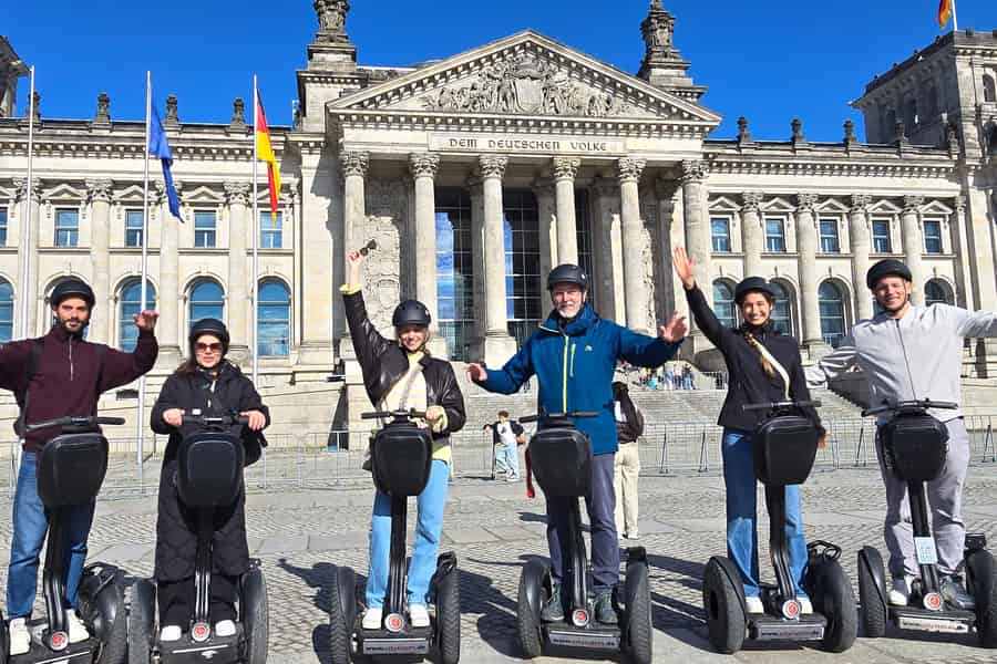 Berlin: 2-stündige geführte Segway-Tour - inmitten der Stadt. Foto: GetYourGuide