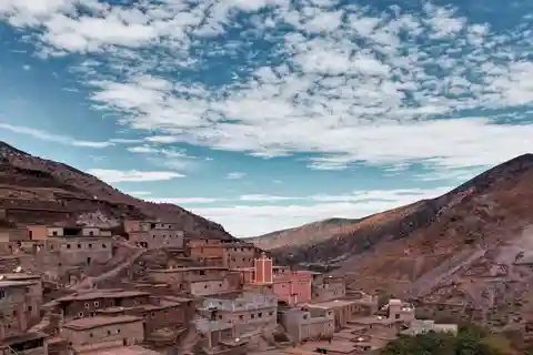 Marrakech: Atlas Mountain 3 Valleys & Villages and Waterfall