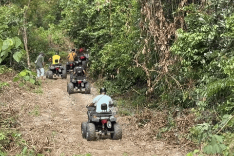 Aventura na selva e nas cascatas de Langkawi