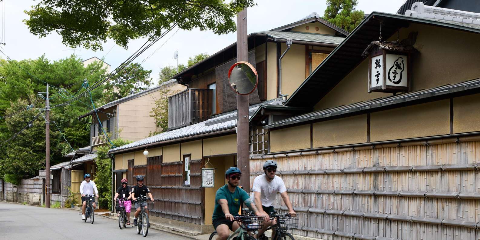 Kyoto: Hidden Gems E-Bike Tour Through Backstreets & Temples