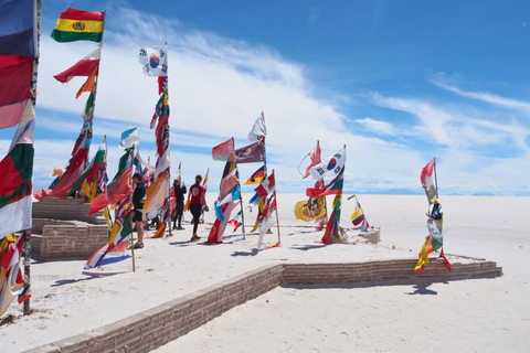 Uyuni Salt Flats 1 Day Tour: Train Cemetery & Sunset