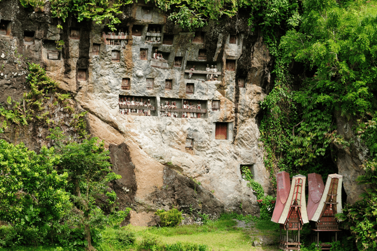 Tana Toraja: Private 3D2N Tour in Süd-SulawesiTour ohne Flüge