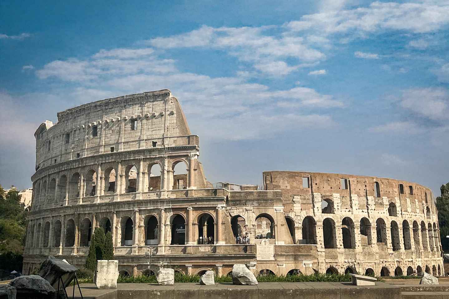 Colosseum Entry with digital audioguide and arena option