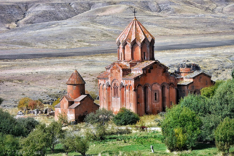 Yerevan: Gyumri, Black Fortress, and Harichavank Tour