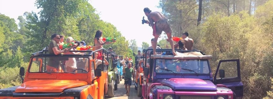 Safari en jeep à Icmeler, déjeuner, bataille d'eau, fête de la couleur et de la mousse