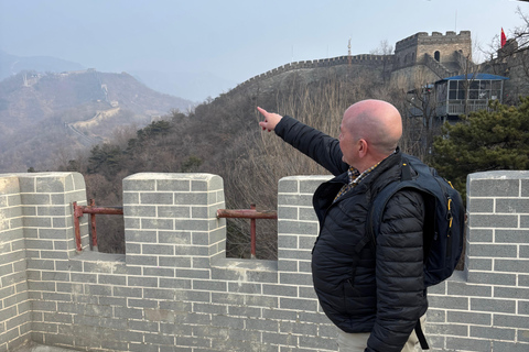 Beijing: Mutianyu Great Wall & Changling Tomb Private Tour transfer to Mutianyu Greatwall with tickets