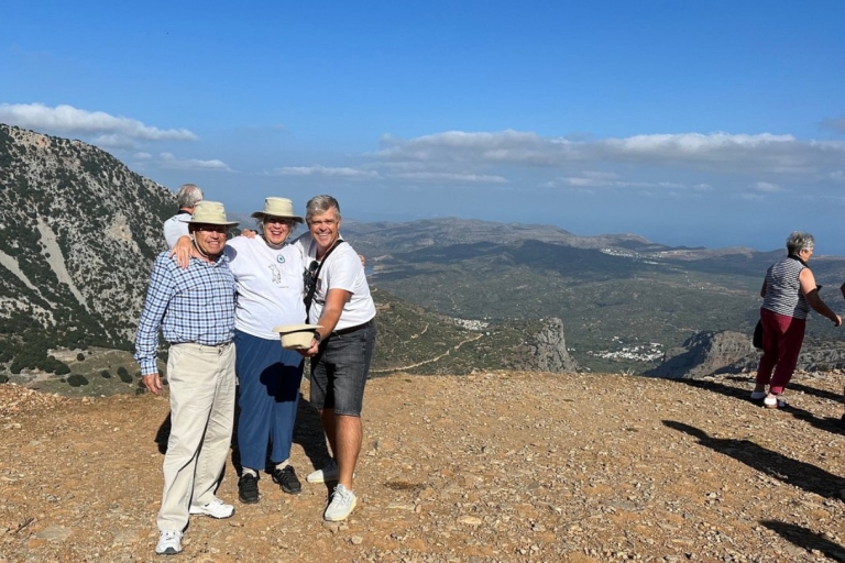 Agios ou Elounda: excursion d'une journée à la grotte de Zeus et au palais de KnossosVéhicule limousine ou SUV 3 places de classe premium