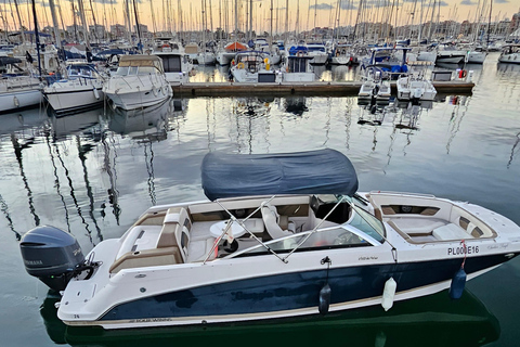 Torrevieja: Multi-adventure experience with yacht, stand-up paddleboarding, snorkeling, and photography Torrevieja: Charlie's Angels Multi-Adventure Experience