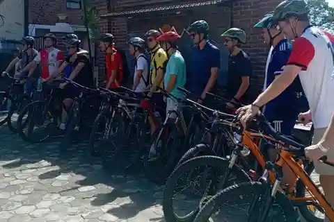 Nagarkot: 3-Day Mountain Bike Tour with Accommodation