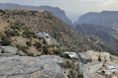 Muscat: Jebel Akhdar and Birkat Al Mouz Guided Day Trip