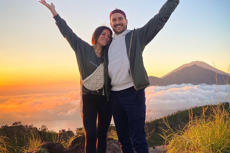 Bali: Mount Batur Sunrise Hike with Hot Springs & Breakfast
