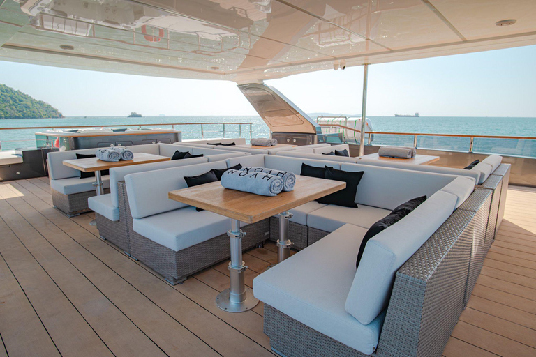 Phuket: Phi Phi & Maithon Islands by Noah Premium yacht