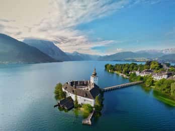 Vienna: Hallstatt and Salzburg Mountains and Lakes Tour