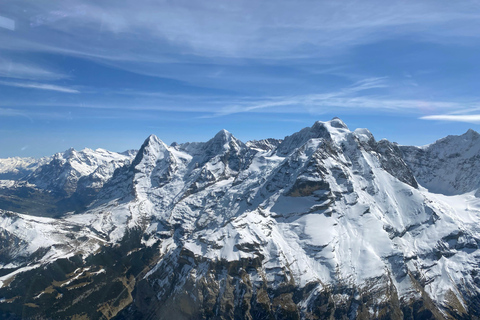 Excursion exclusive en hélicoptère pour 4 personnes dans les Alpes suisses